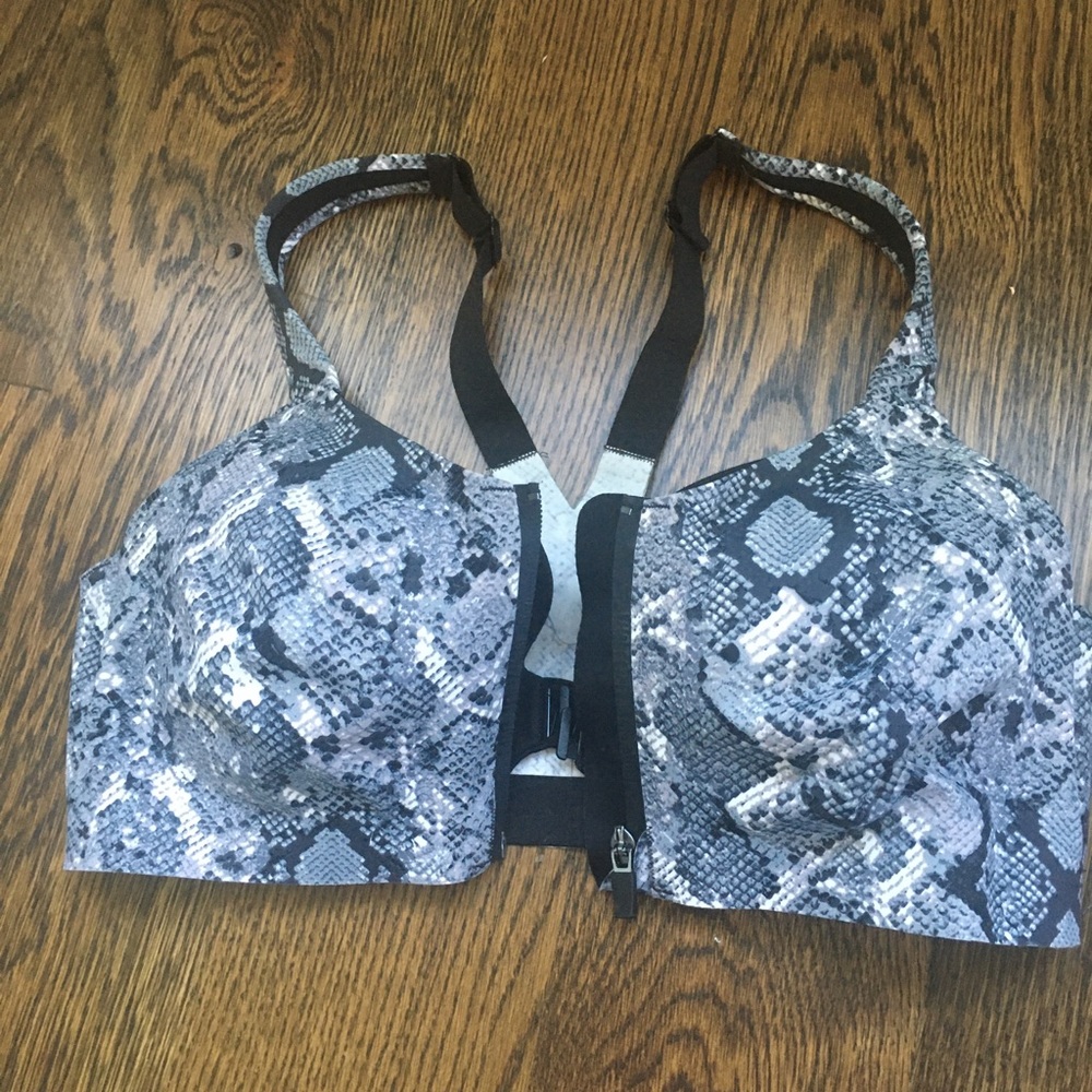 Victoria Secret High Impact Bra